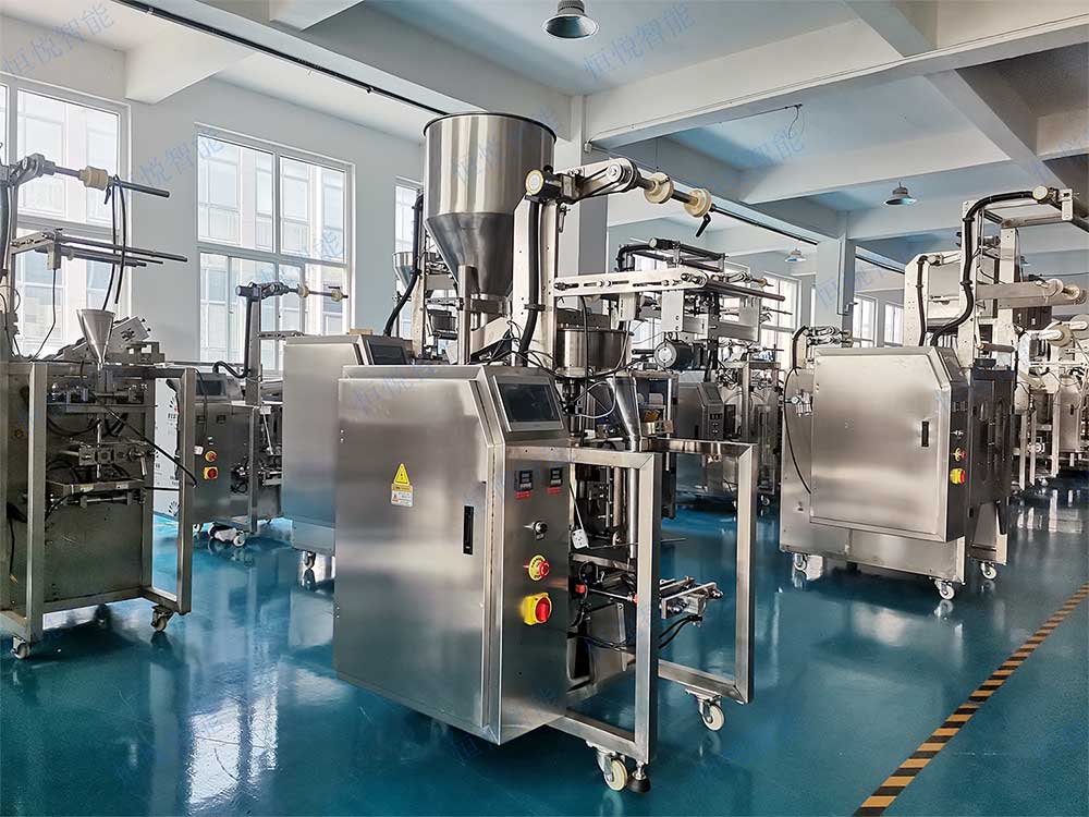 量杯包装机.jpg 量杯包装机.jpg