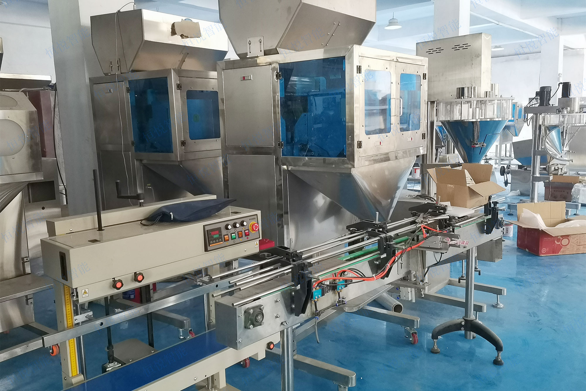 自动定量灌装机是一种专门用于颗粒粉末、液体膏体等物料定量灌装的设备 自动定量灌装机是一种专门用于颗粒粉末、液体膏体等物料定量灌装的设备