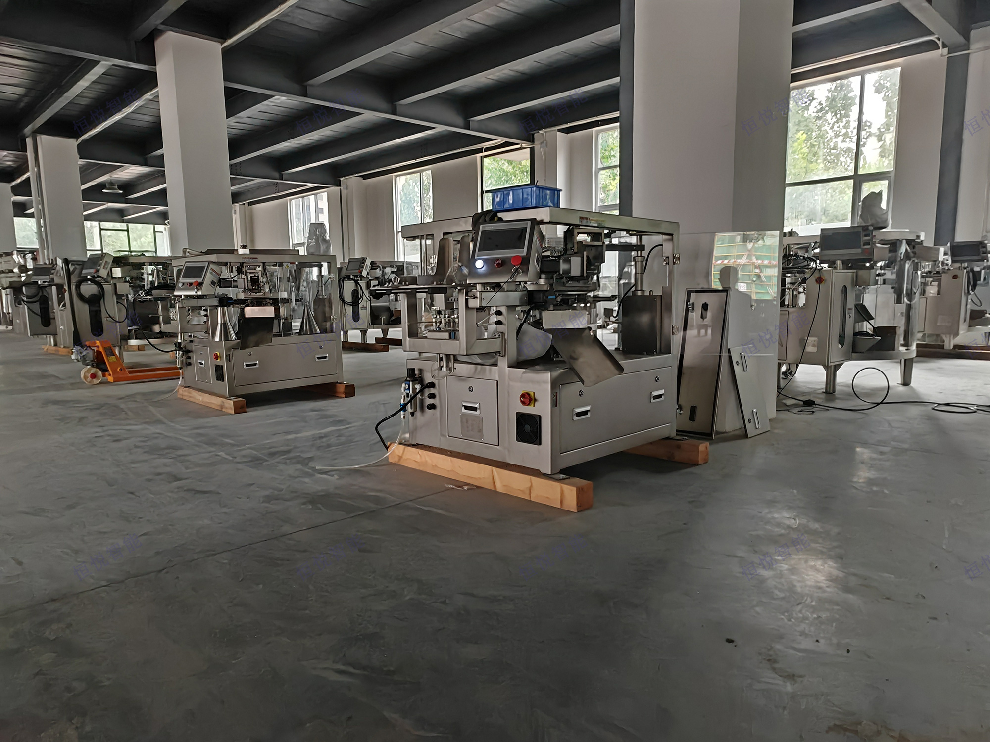 六工位给袋式包装机 六工位给袋式包装机